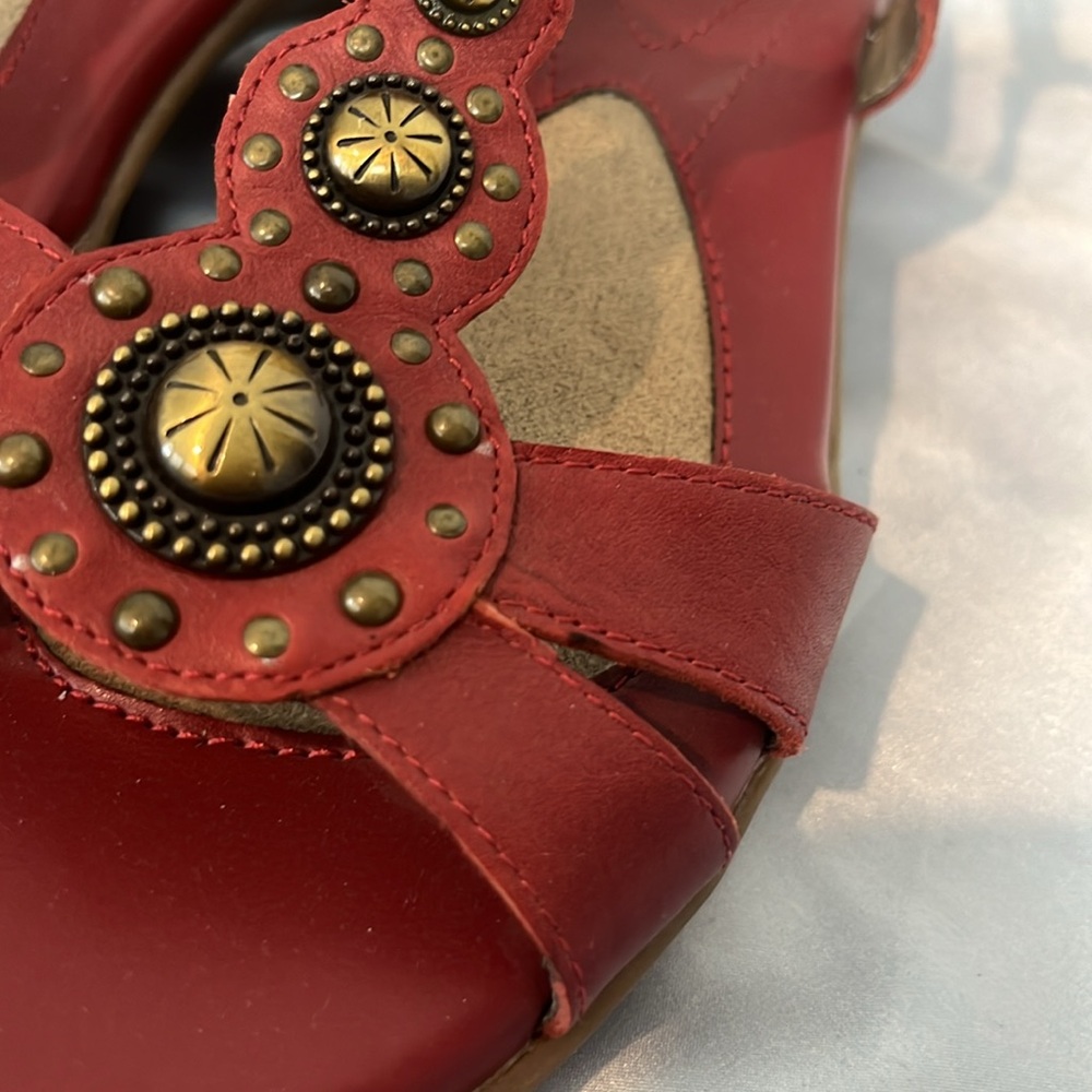 Naturalizer Red Leather T-Strap Sandals with Brass Accents - Picture 9 of 10